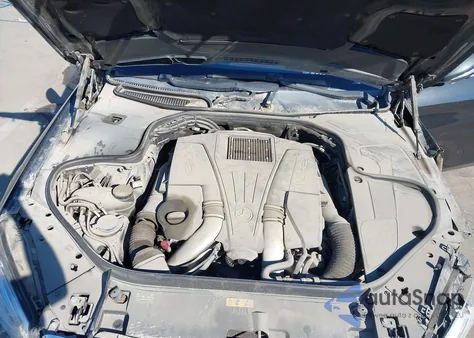 2014 Mercedes-Benz S 550 z USA, uszkodzony, nr VIN WDDUG8CB1EA023125